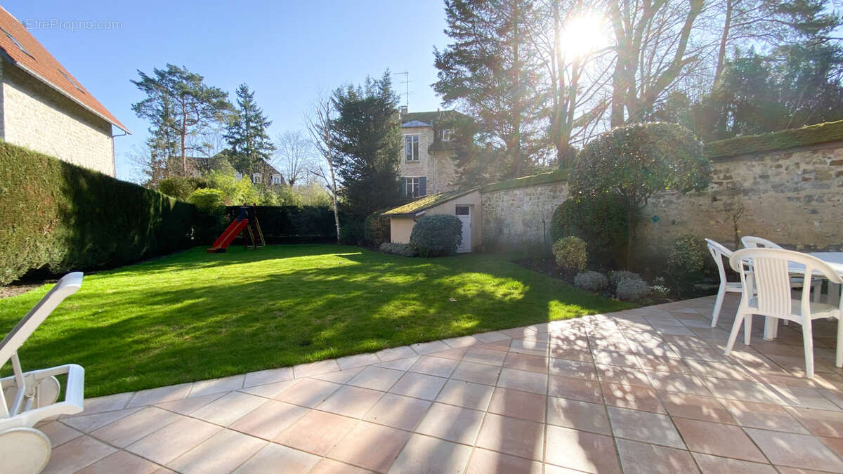Maison à FONTAINEBLEAU