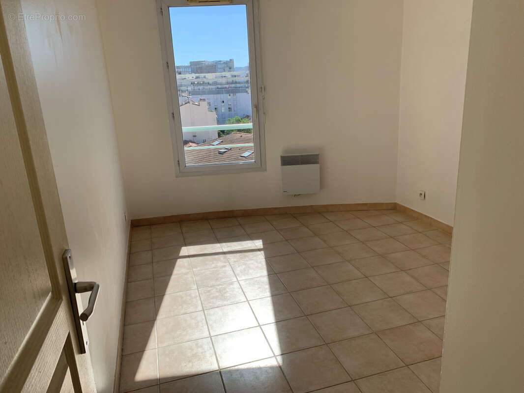 Appartement à MARSEILLE-5E