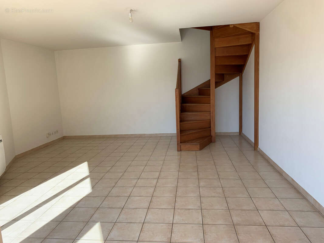 Appartement à MARSEILLE-5E