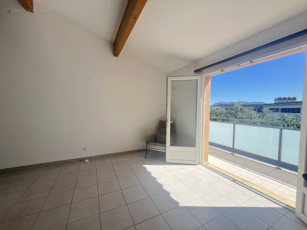 Appartement à SIX-FOURS-LES-PLAGES