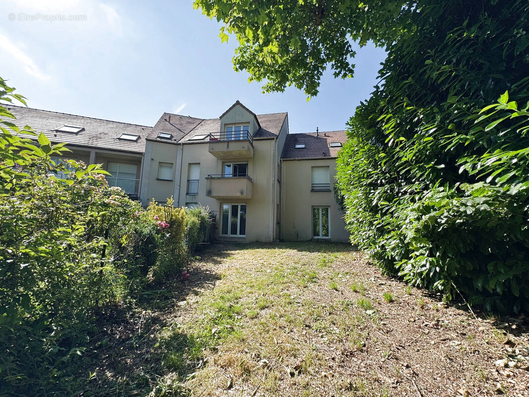 Appartement à SURVILLIERS