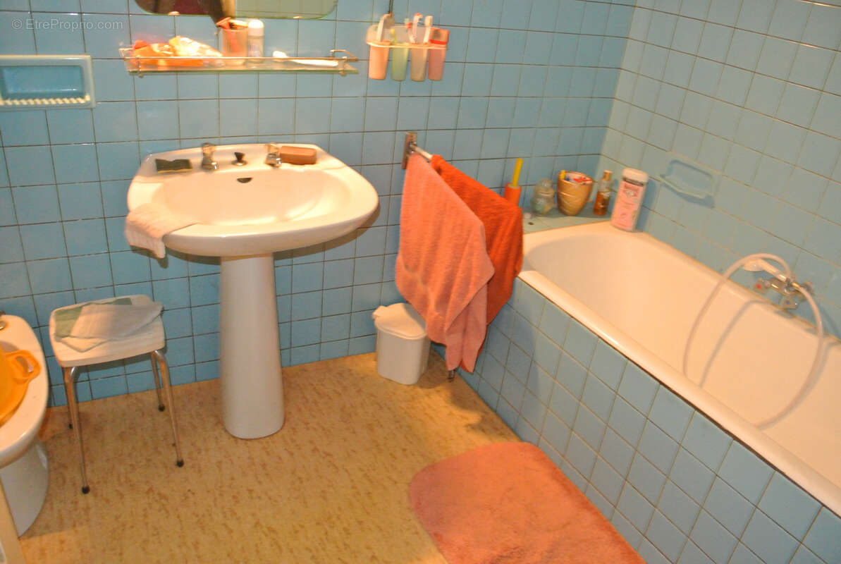 Maison à SAINTE-BAZEILLE