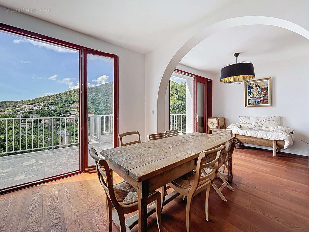 Maison à SANTA-MARIA-DI-LOTA