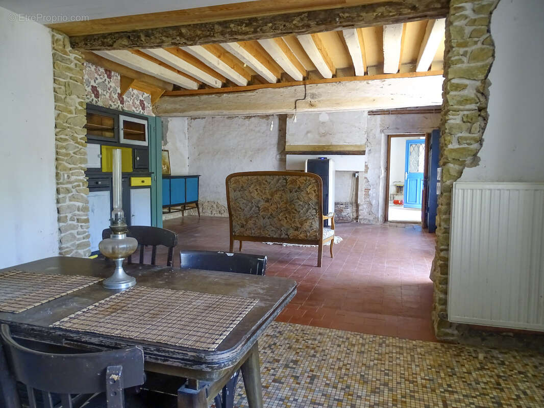 Maison à SAINT-CHRISTOPHE-EN-BAZELLE