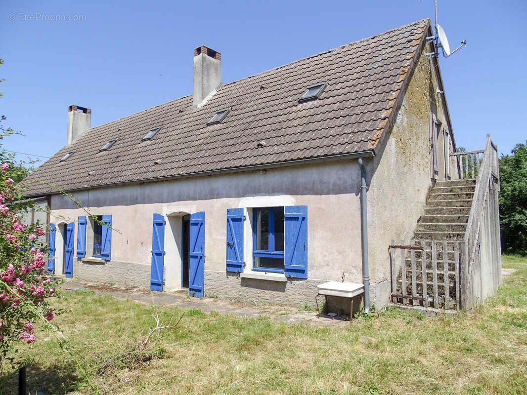 Maison à SAINT-CHRISTOPHE-EN-BAZELLE