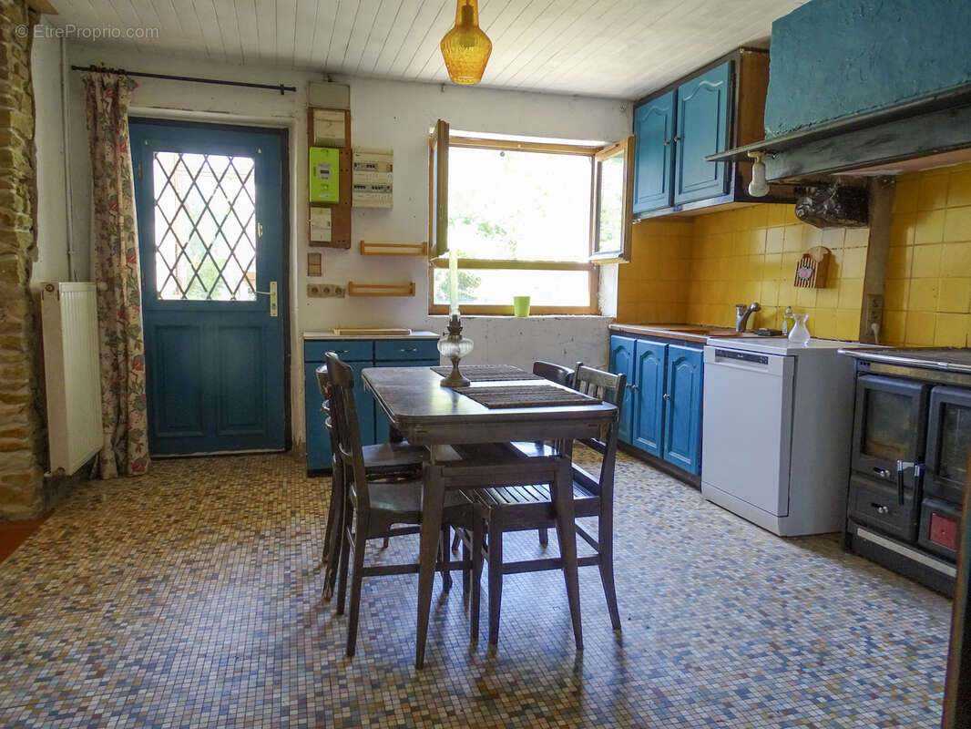 Maison à SAINT-CHRISTOPHE-EN-BAZELLE