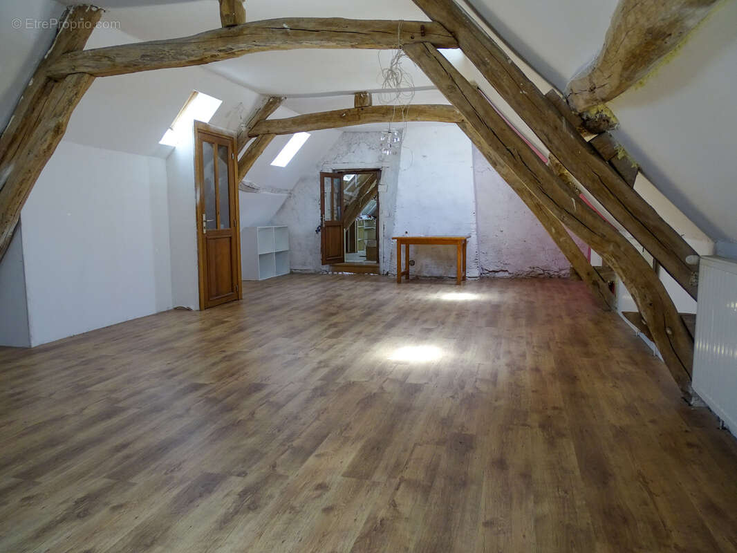 Maison à SAINT-CHRISTOPHE-EN-BAZELLE