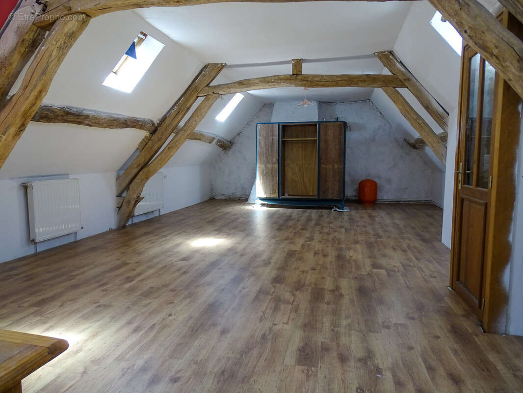 Maison à SAINT-CHRISTOPHE-EN-BAZELLE