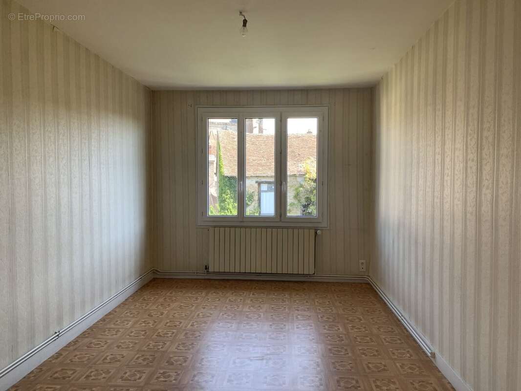 Appartement à SAINT-YRIEIX-LA-PERCHE