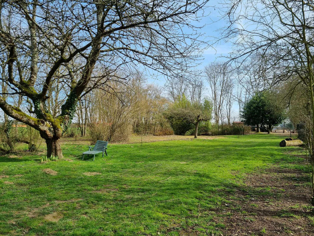 Maison à BESSE-SUR-BRAYE