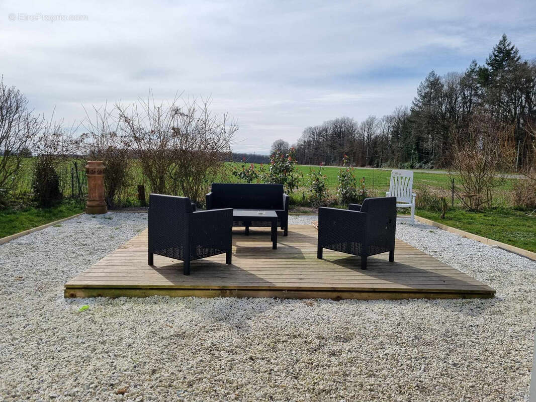 Maison à BESSE-SUR-BRAYE