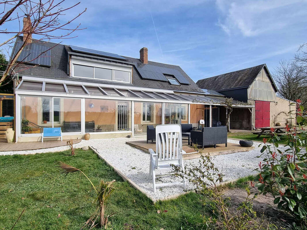 Maison à BESSE-SUR-BRAYE