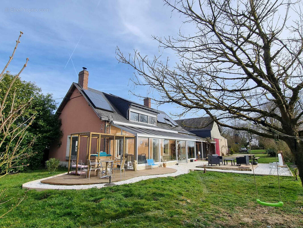 Maison à BESSE-SUR-BRAYE