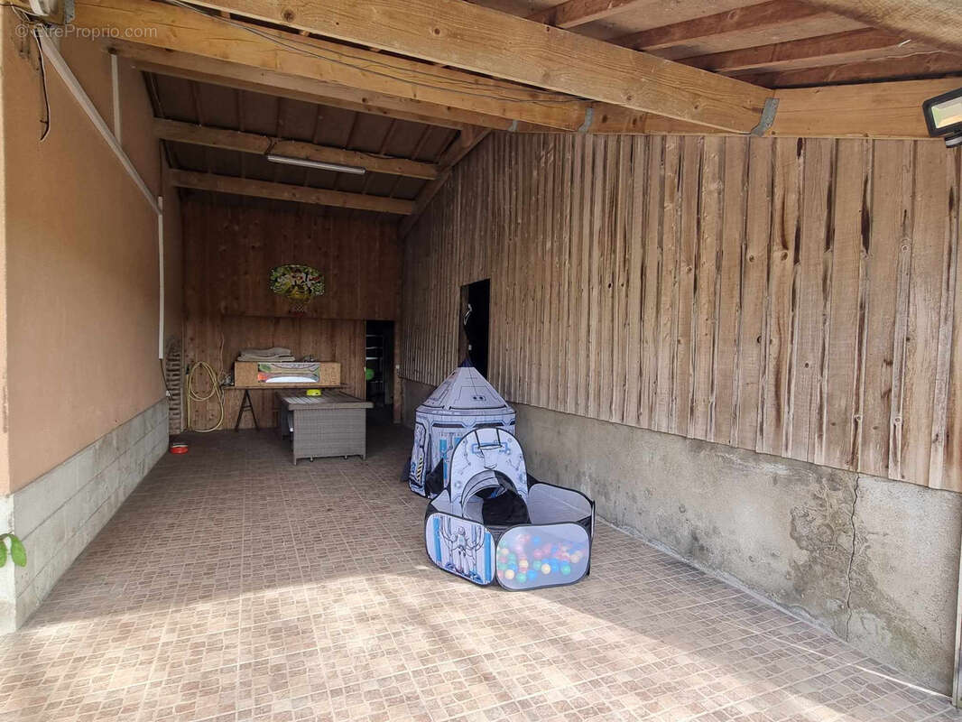 Maison à BESSE-SUR-BRAYE