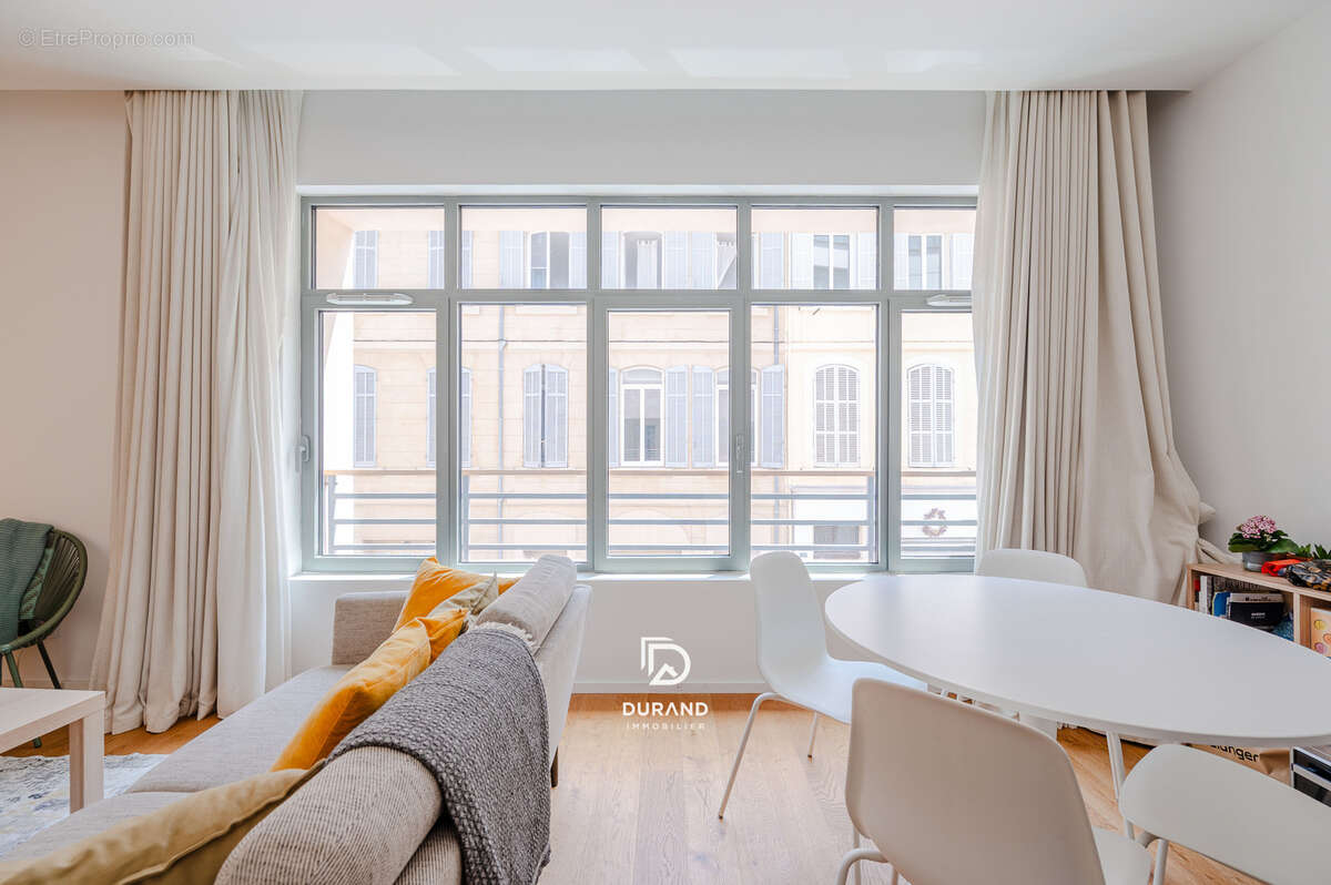 Appartement à MARSEILLE-7E