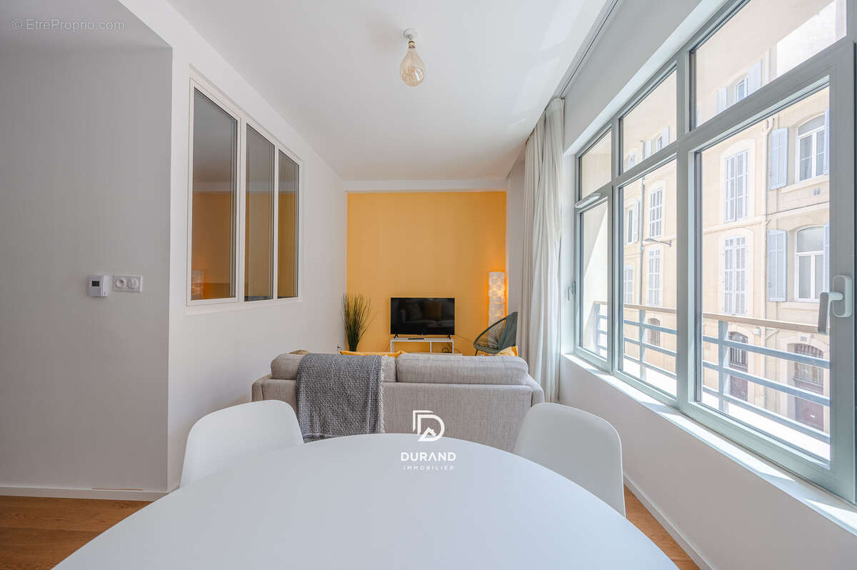 Appartement à MARSEILLE-7E