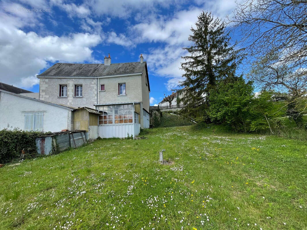 Maison à VERNEUIL-SUR-INDRE