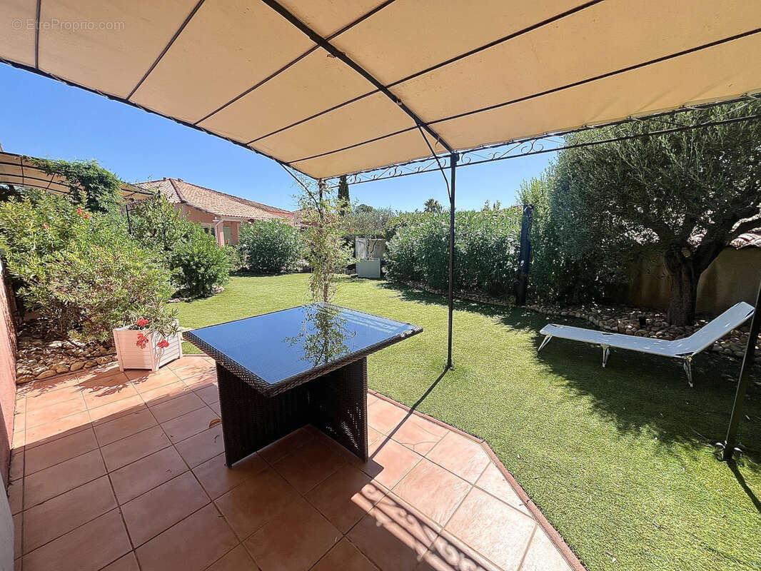 Maison à ROQUEBRUNE-SUR-ARGENS