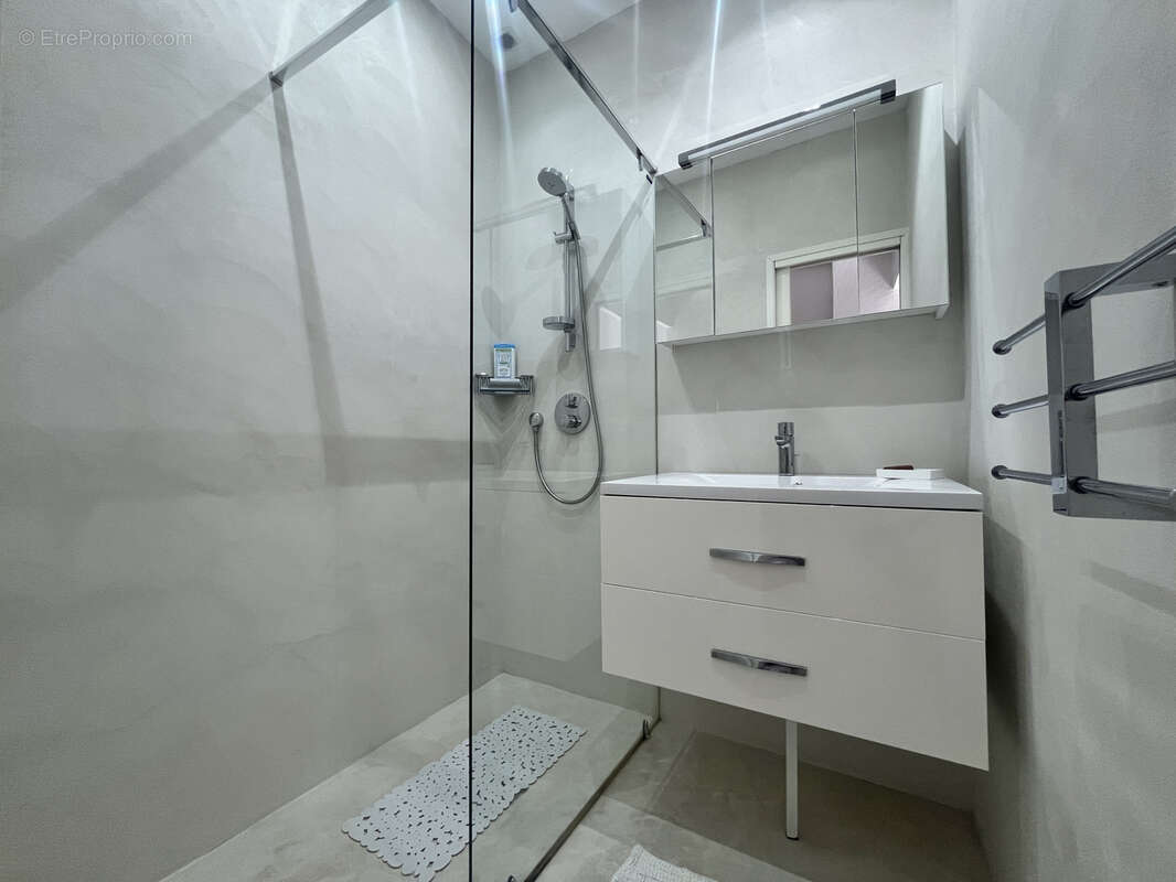 Maison à ROQUEBRUNE-SUR-ARGENS