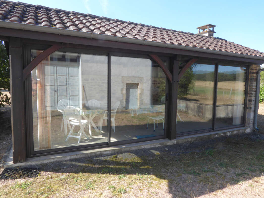 Maison à SAINT-SAUD-LACOUSSIERE