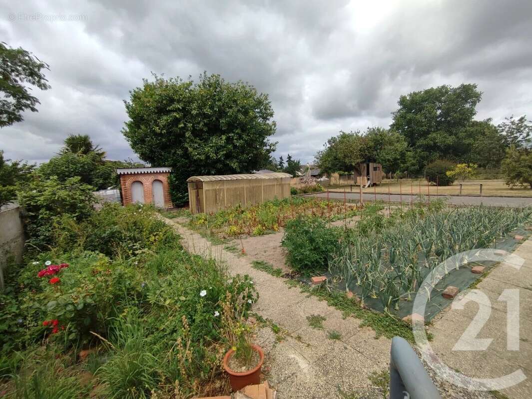 Maison à ARGENTRE-DU-PLESSIS