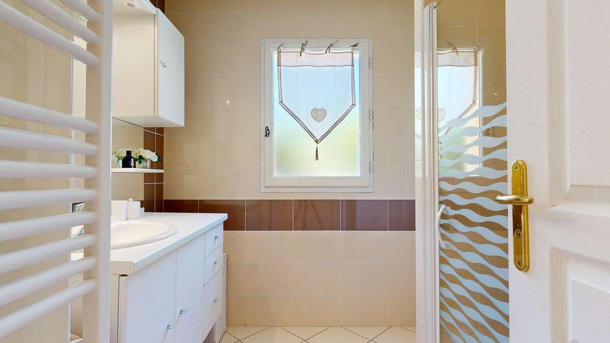 AP281407172025181424 - Maison à SAINT-CYPRIEN