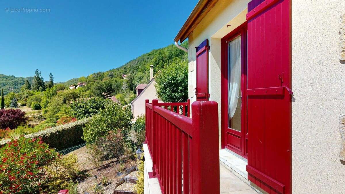 AP281407172025181823 - Maison à SAINT-CYPRIEN