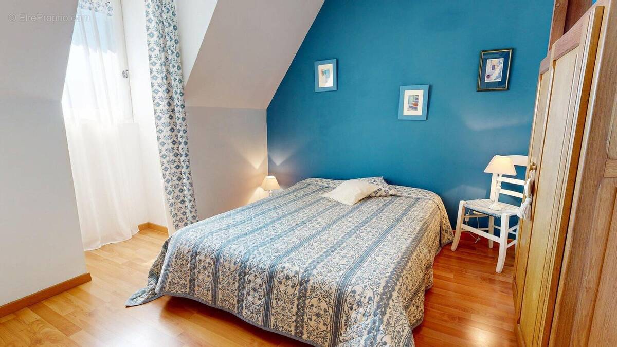 AP281407172025182349 - Maison à SAINT-CYPRIEN