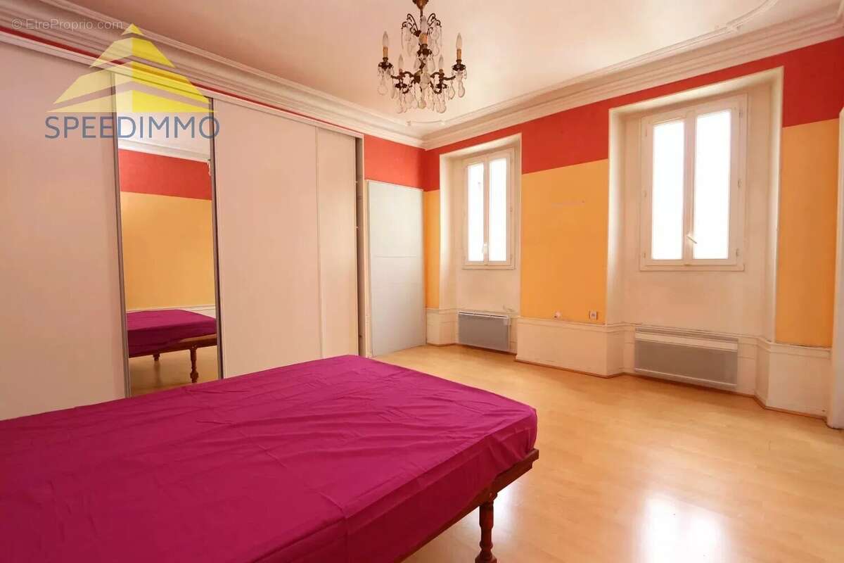 Appartement à MANDRES-LES-ROSES