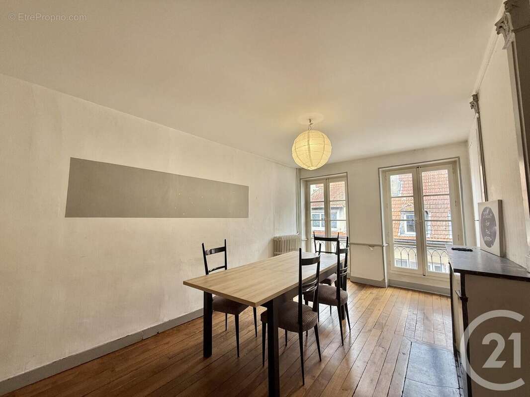 Appartement à MOULINS