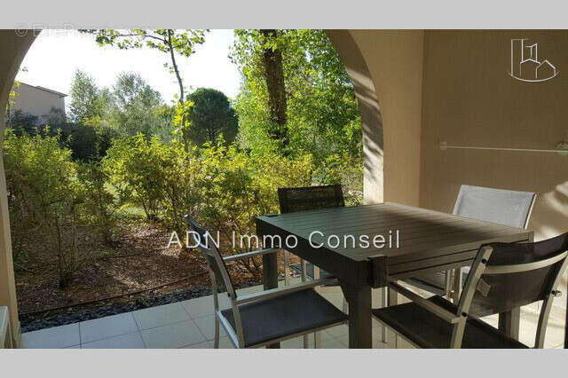 Appartement à GROSPIERRES