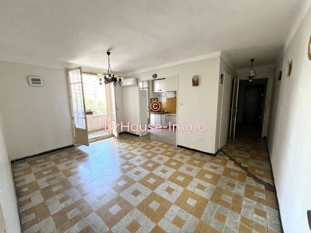Appartement à MARSEILLE-9E