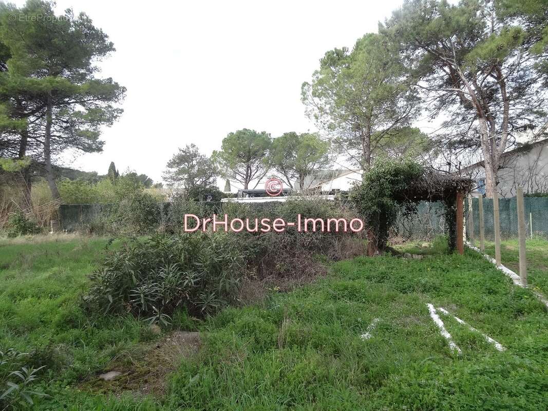 Terrain à BOISSET-ET-GAUJAC