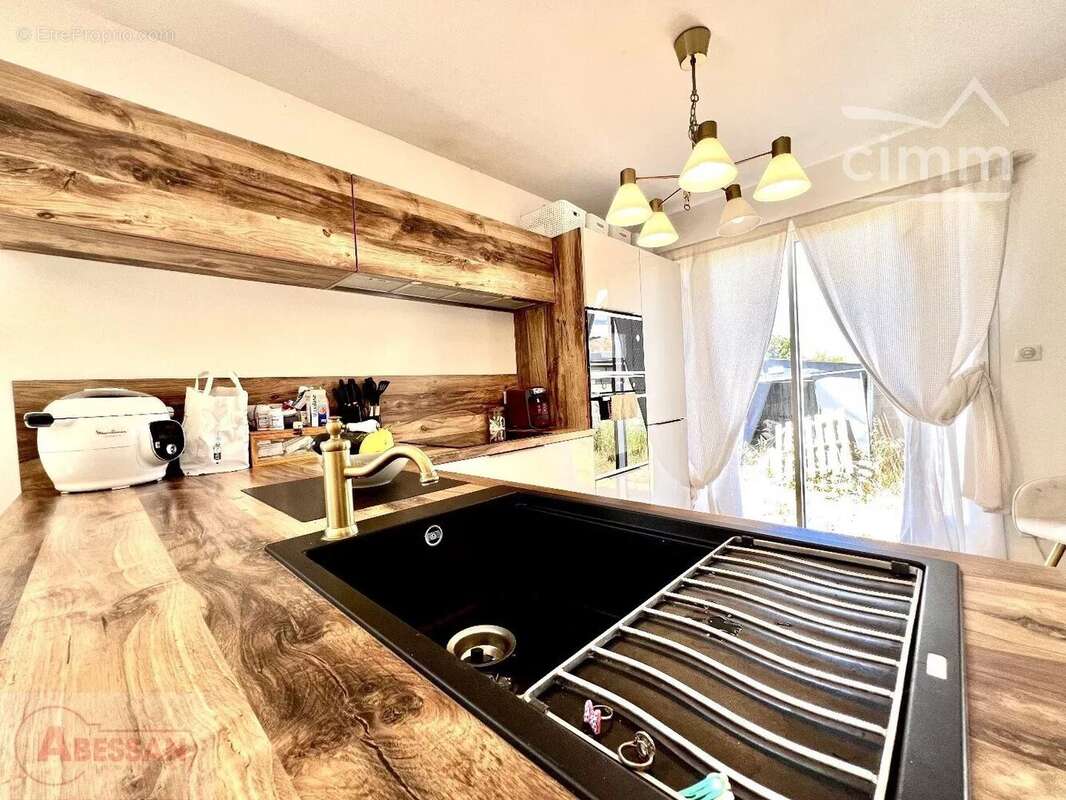 Maison à PORT-SAINT-LOUIS-DU-RHONE