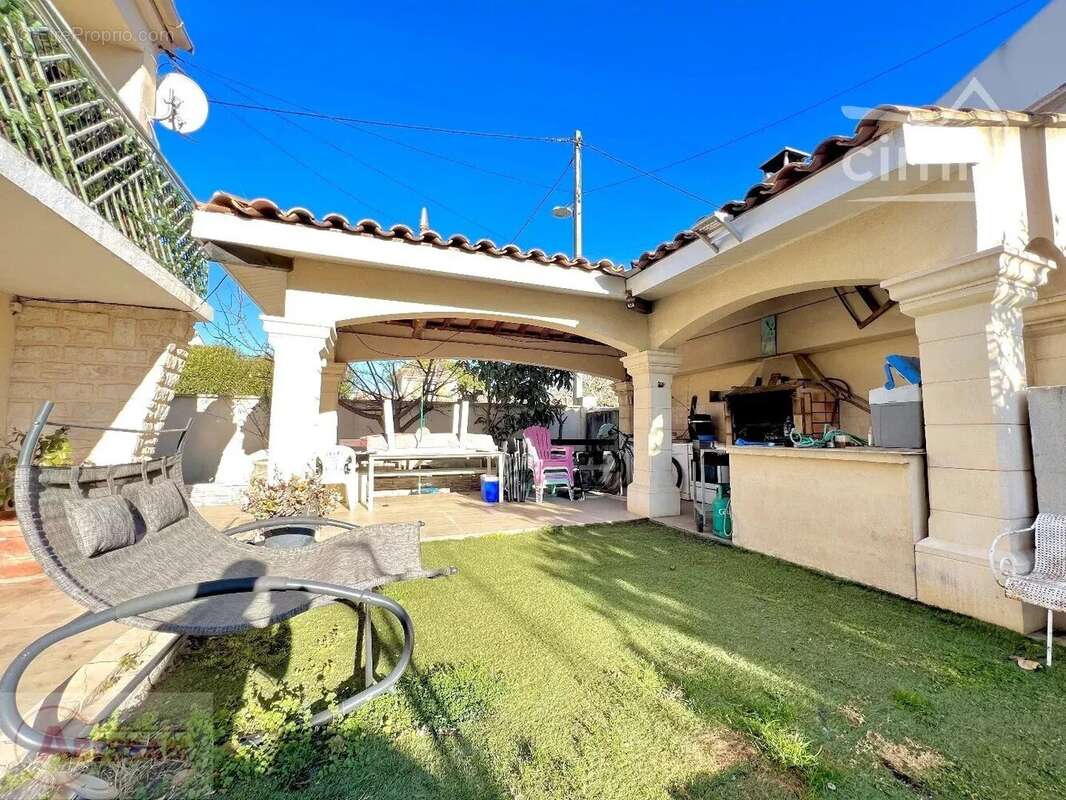 Maison à PORT-SAINT-LOUIS-DU-RHONE