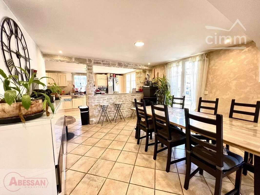 Maison à PORT-SAINT-LOUIS-DU-RHONE