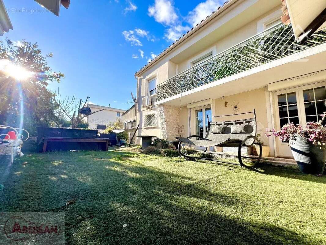 Maison à PORT-SAINT-LOUIS-DU-RHONE