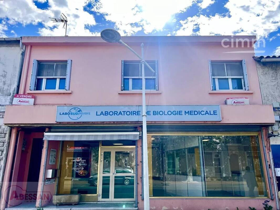 Appartement à PORT-SAINT-LOUIS-DU-RHONE