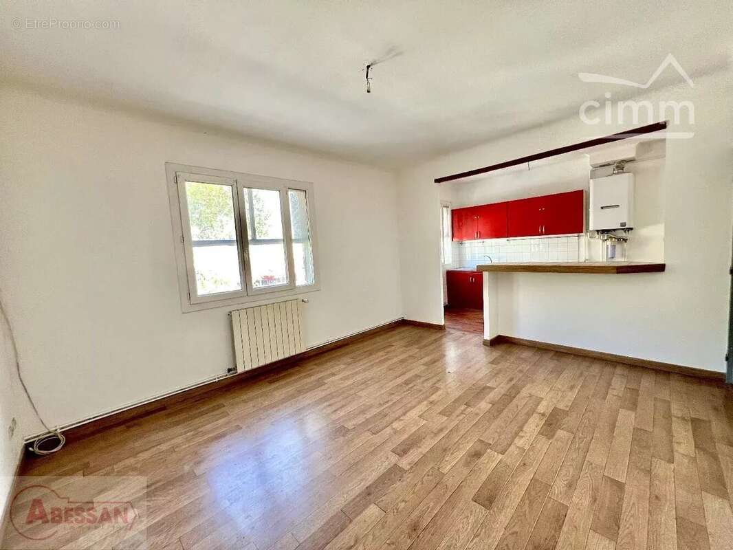 Appartement à PORT-SAINT-LOUIS-DU-RHONE