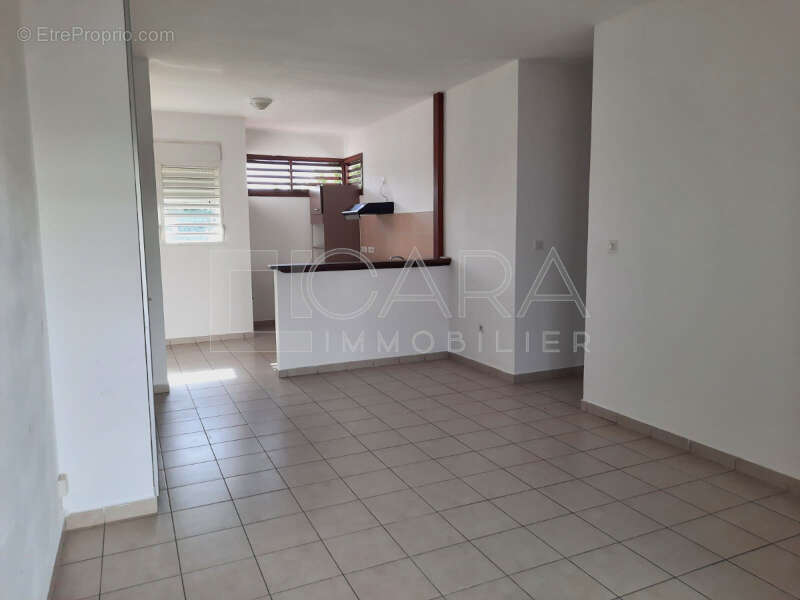 PHOTO-2025-04-30-16-06-13 (3)_lzn - Appartement à REMIRE-MONTJOLY