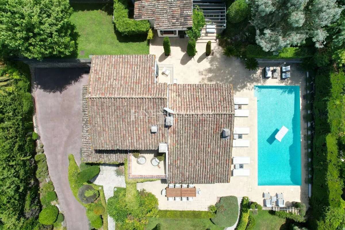 Maison à MANDELIEU-LA-NAPOULE