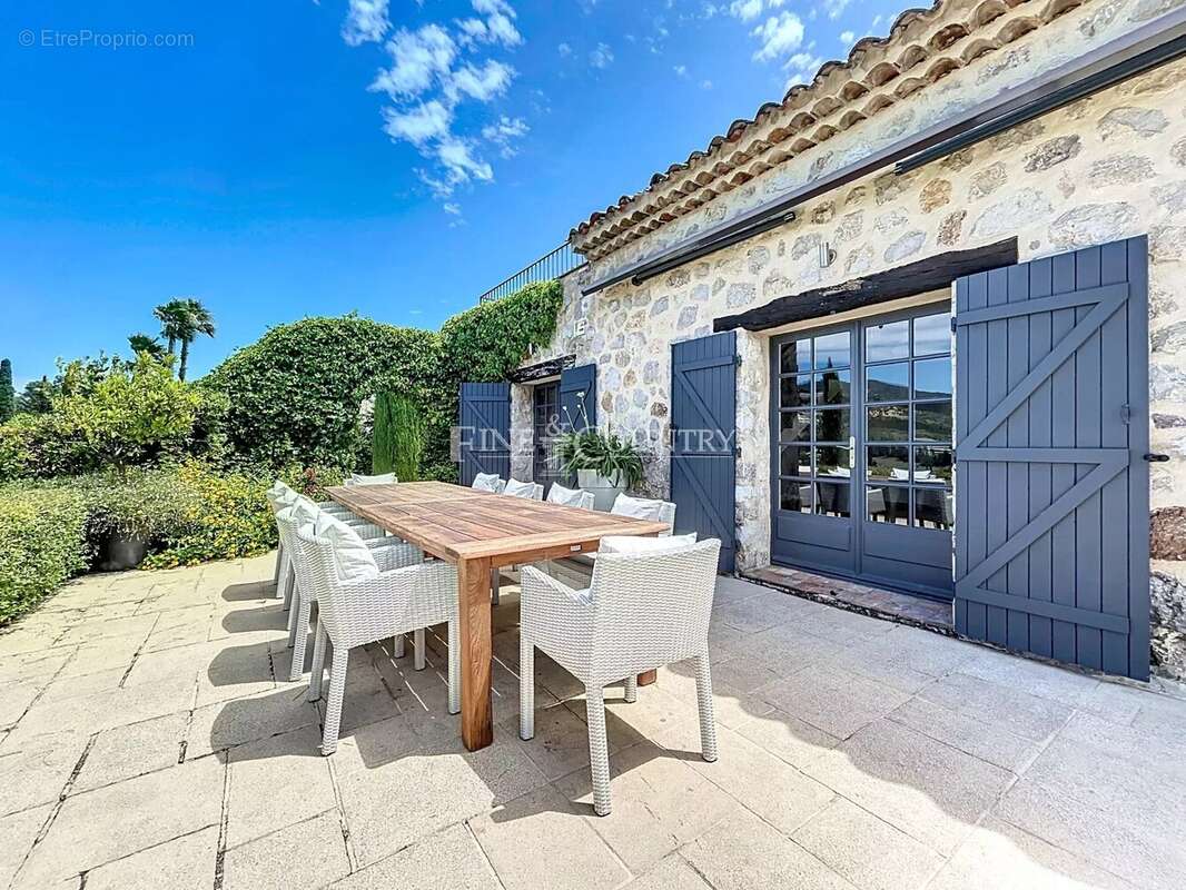 Maison à MANDELIEU-LA-NAPOULE