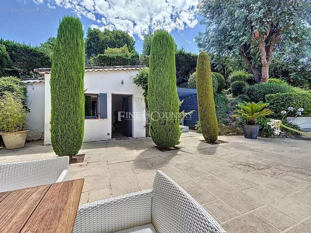 Maison à MANDELIEU-LA-NAPOULE