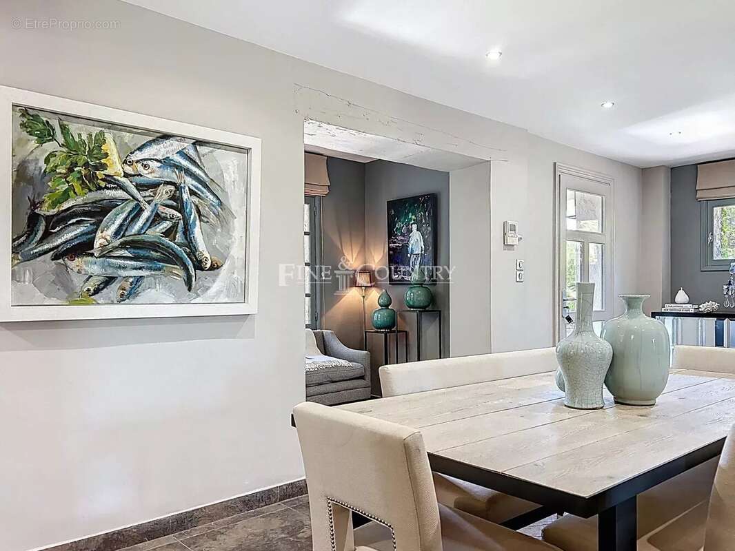 Maison à MANDELIEU-LA-NAPOULE