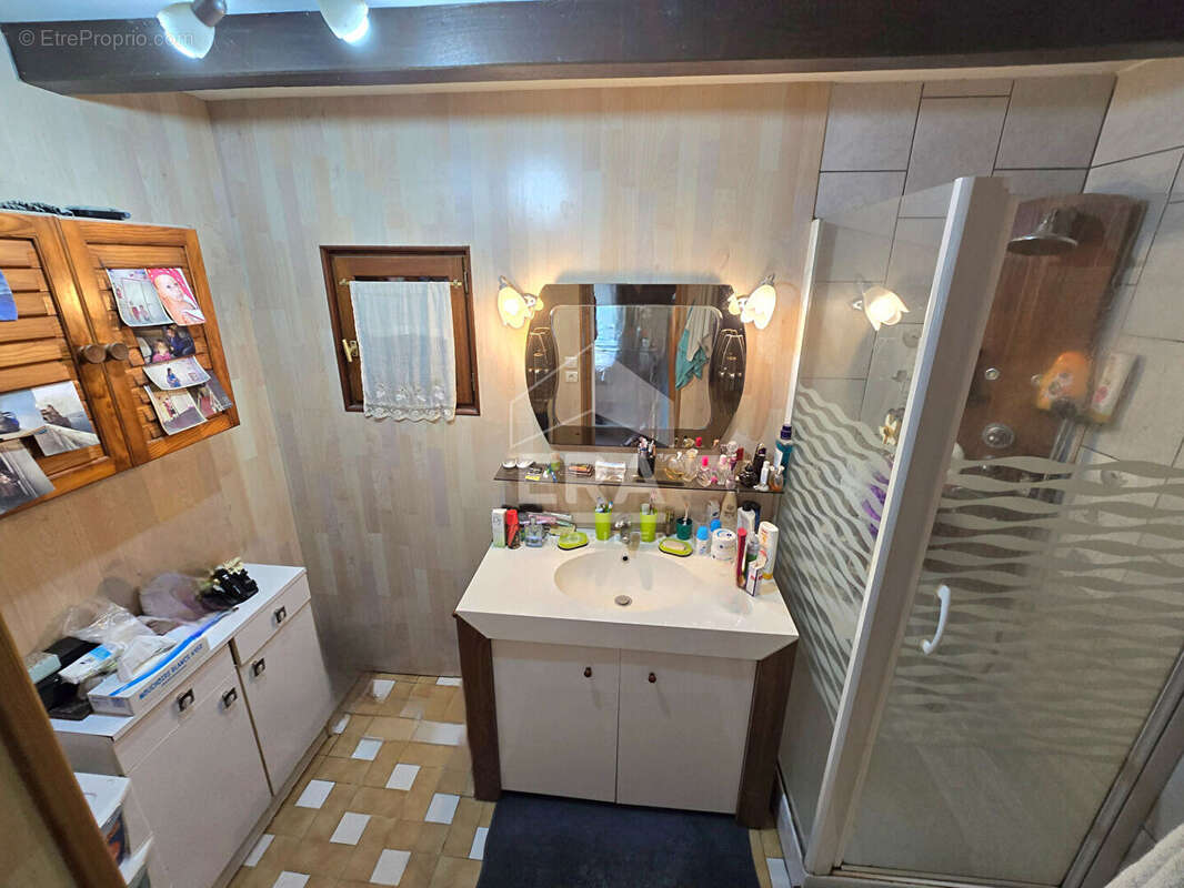 Maison à NEUVIC