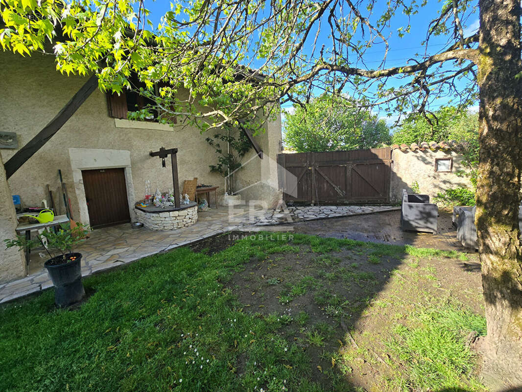 Maison à NEUVIC