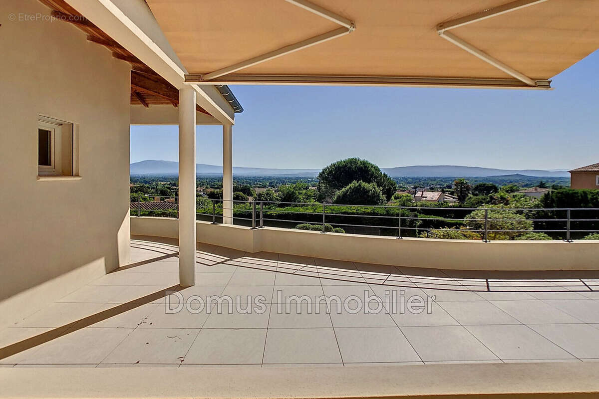 Maison à SAINT-SATURNIN-LES-AVIGNON