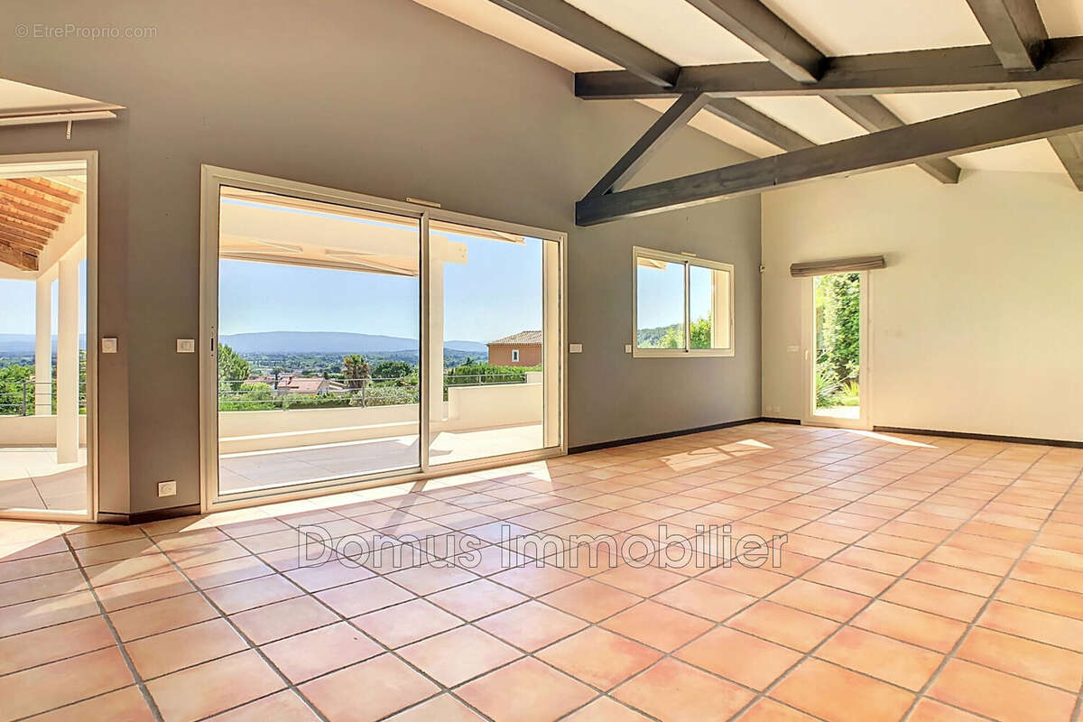 Maison à SAINT-SATURNIN-LES-AVIGNON