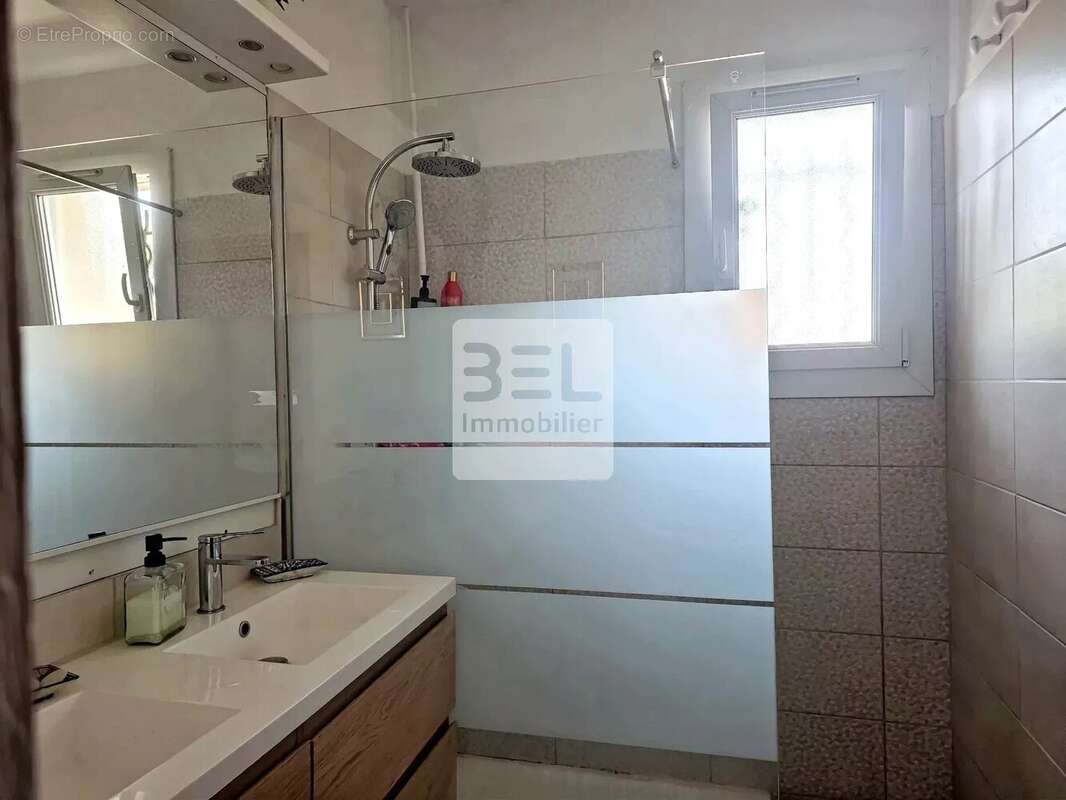 Maison à BAGNOLS-SUR-CEZE