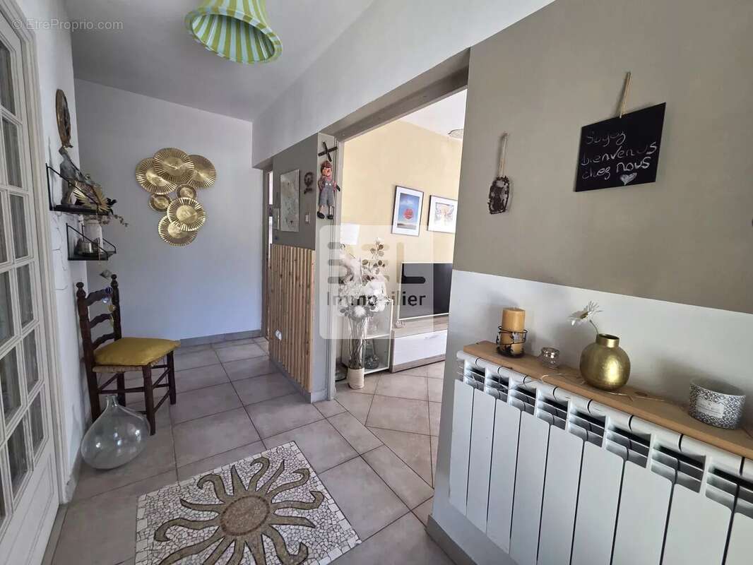 Maison à BAGNOLS-SUR-CEZE